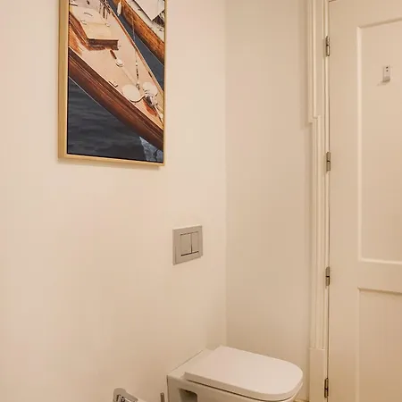 Baixa Rooftop Duplex | Lisbon